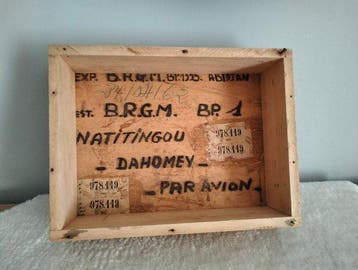 verzendkist van BRGM (Bureau voor Geologisch en