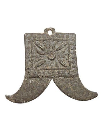 Tin (Bedel) Amulet - Majapahit (13e–16e eeuw) (Zonder