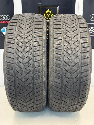 235/55R17 winterbanden 2 stuks Vredestein Giugiaro Wintrac, Gebruikt, 17 inch, Winterbanden, 235 mm