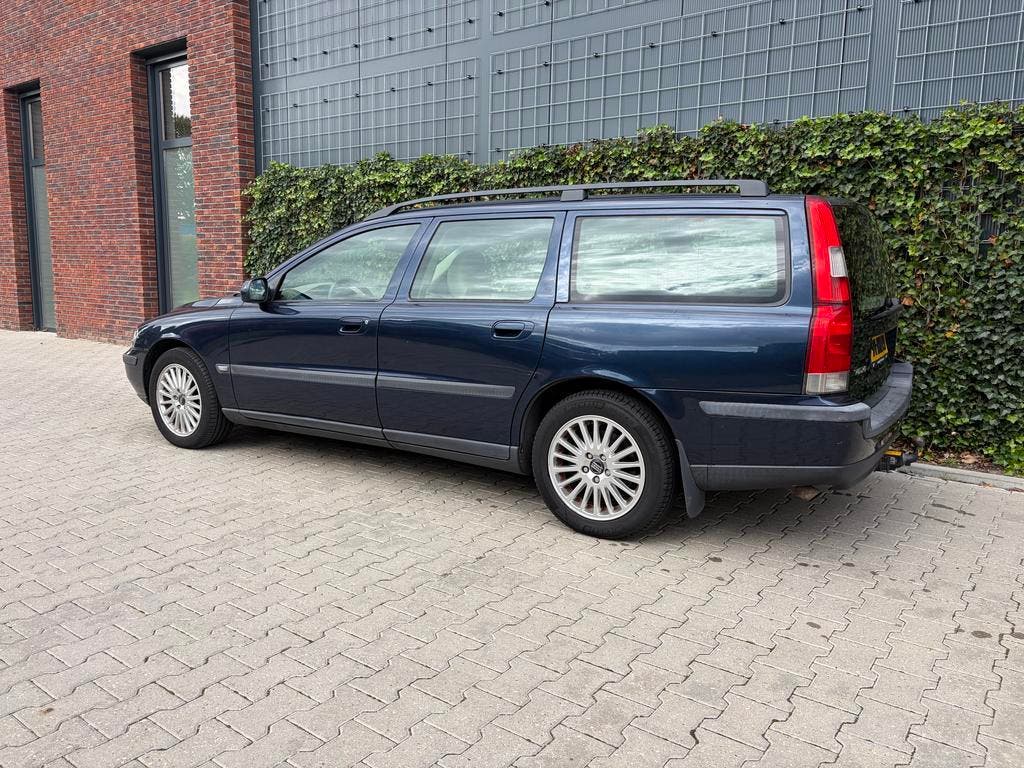 Volvo V70 2.4 170PK AUT 2001 Blauw, foto 2