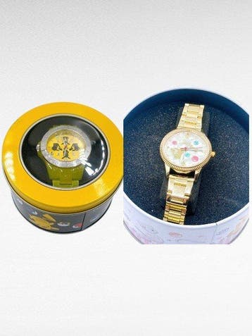 Sega - Pokémon Mew Gold Tone Wristwatch in Original, Nieuw