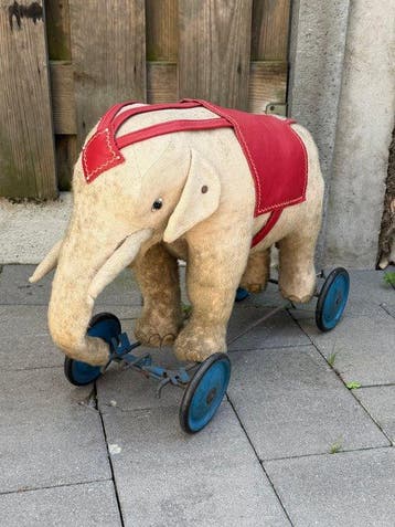 FADAP - Speelgoed SUPER RARE FRENCH FADAP ELEPHANT ON WHEELS