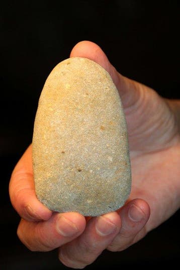 Neolithisch Steengoed Gepolijste bijl - 103 mm (Zonder