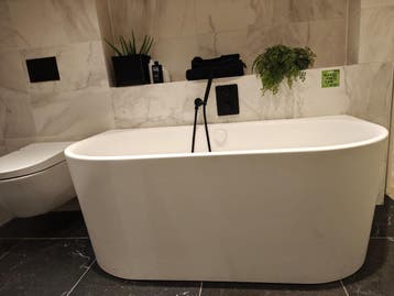 Showmodel back to wall bad 180x80cm mat wit badvulcom - 0031, Ophalen, Nieuw, Bad