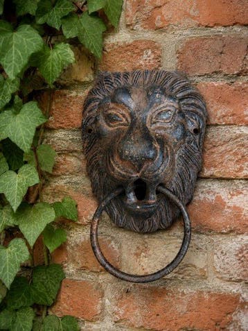 Wanddecoratie - Europa - metalen leeuw deurklink