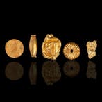 Oud Gouden ornamenten - Groep sieradenelementen (Zonder