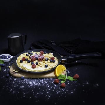 AMT Gastroguss Crepespan Ø 24 cm – Inductiegeschikt – L, Ophalen of Verzenden, Nieuw, Aluminium