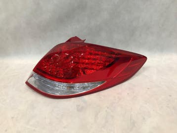 Hyundai Veloster 2011-2017 rechter LED achterlicht 924022V12, Verzenden, Gebruikt