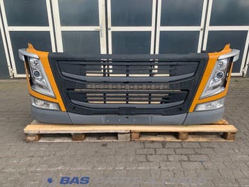 Bumper Volvo FM4 82137660, Ophalen, Gebruikt, Volvo, Carrosserie en Plaatwerk