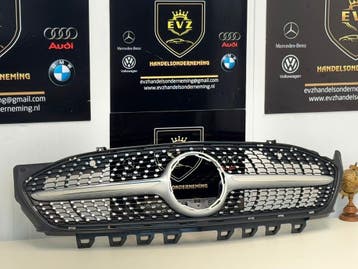 Mercedes CLA 180D grille voorzijde bj.2020 art.A1188880000, Gebruikt, Voor, Mercedes-Benz
