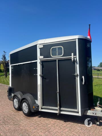 Oerdegelijk Ifor Williams HB511 2-paards!, Ophalen, Zo goed als nieuw, Aluminium, 2-paards trailer