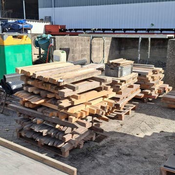 Partij restmateriaal hout op 3x pallet, Doe-het-zelf en Verbouw, Nieuw