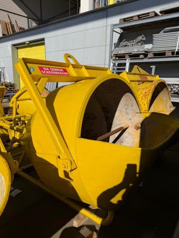 Gebruikte kubels 750 tot 2000 liter onderlossing