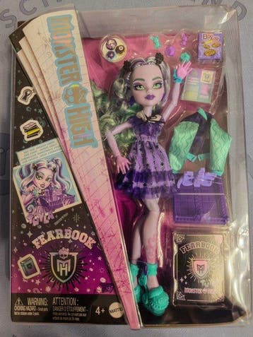 Mattel - Pop High Fearbook Twyla Doll - 2010-2020