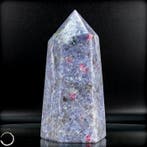 Unicorn-Lepidolith Obelisk met rubelliet – zachte magie in