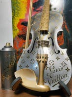fp pop art - Louis Vuitton Violon luxury grey dark metalic
