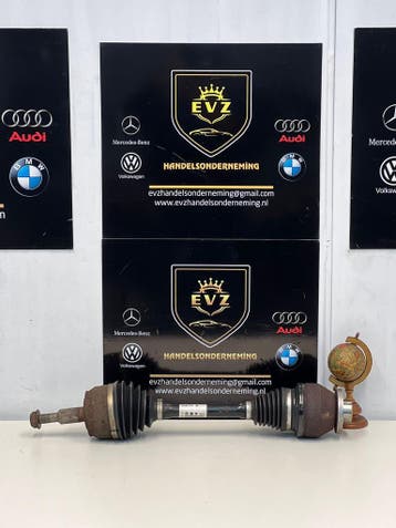 VW Transporter T5 aandrijfas links bj.2003 Art. 7H0407271Q, Gebruikt, Volkswagen