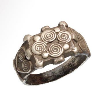 Viking periode Zilver Ring met spiraalpatronen