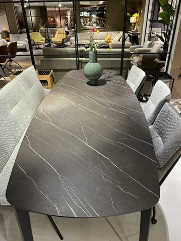 Eettafel Dutchz 2207 **SHOWROOMMODEL**, Nieuw