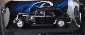 Maisto 1:18 - Modelauto - Citroen 15CV 6 Cyl (1952), Nieuw
