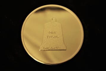 Pink Floyd - “The Division Bell” Wooden Box with Serial, Cd's en Dvd's, Vinyl Singles, Nieuw in verpakking