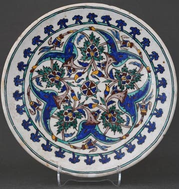 Iznik, Ottoman Empire (17th Century) - Bord - Stylized