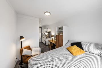 Studio te huur aan Barajasweg in Amsterdam - Noord-Holland, Huizen en Kamers, Kamers te huur, Minder dan 20 m², Amsterdam