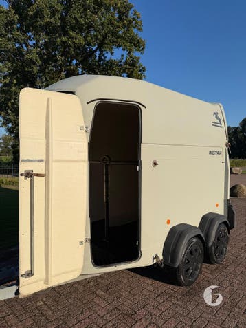 Leuke Westfalia 2 paards! Polyester opbouw!, Ophalen, Zo goed als nieuw, Polyester, 2-paards trailer