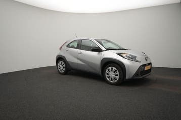 Private Lease - Toyota Aygo X - 1.0 VVT-I MT play 5d, Gebruikt, Met garantie (alle), Aygo X, Handgeschakeld