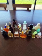 Themacollectie - Collectie van 23 miniatuurparfums vintage