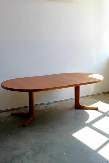 Mid century Deens design eettafel uitschuifbaar, Huis en Inrichting, Tafels | Eettafels, Nieuw