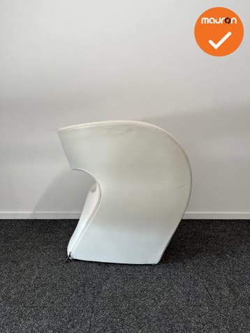 Fauteuil - Moroso - met witte kunstlederen stoffering - Vict, Vergader- of Presentatieruimte, Ophalen of Verzenden, Gebruikt, Stoel