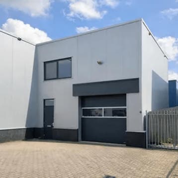 Bedrijfsruimte in Hoofddorp gevonden voor €2200,- pm