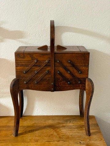 Naaidoos - Hout