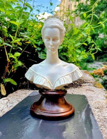 Buste, Buste de Manon Lescaut XVIIIe siècle - 24 cm - Albast
