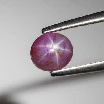 Zonder minimumprijs - 1 pcs Rood Sterrobijn - 2.33 ct -, Nieuw