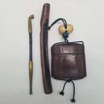Traditionele Japanse kiseru-rokerset met gebeeldhouwde, Antiek en Kunst