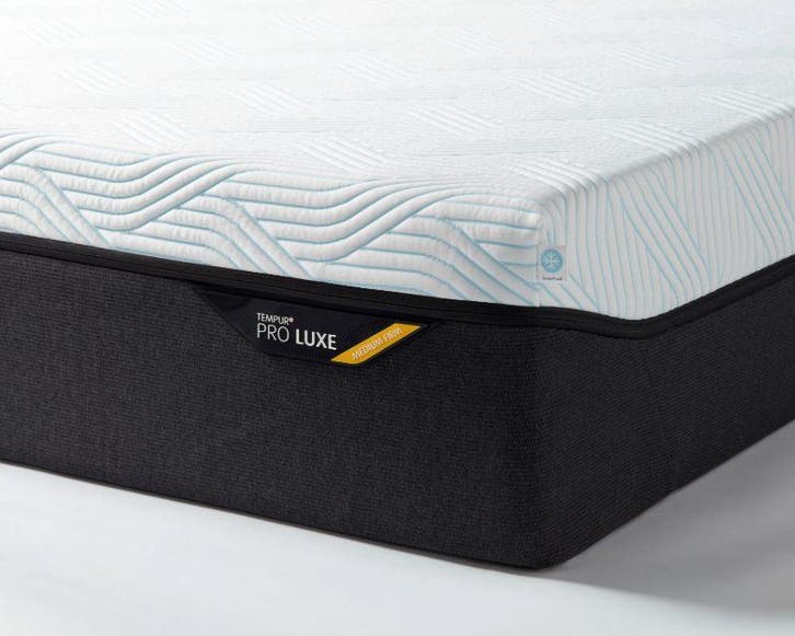 TEMPUR Pro Luxe® SmartCool™ Matras - 30 cm hoog Medium/Firm, Huis en Inrichting, Slaapkamer | Matrassen en Bedbodems
