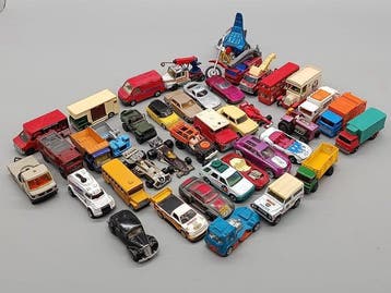 Großes Konvolut Modellautos – 40 Vintage Spielzeugautos, Nieuw