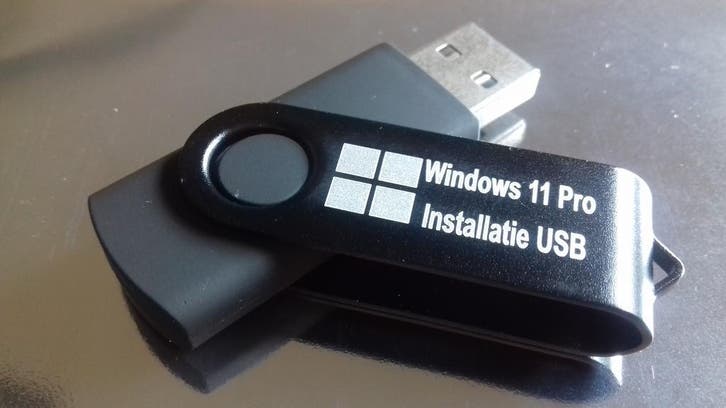 SSD Windows 11 Pro - Windows 10 Pro met licentie, Computers en Software, Besturingssoftware, Refurbished, Windows, Ophalen of Verzenden