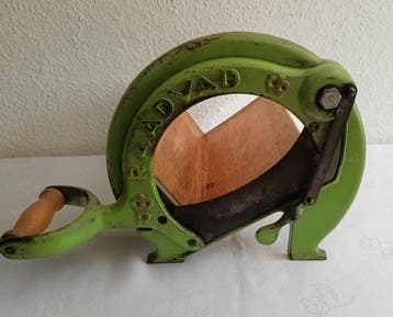Royal Raadvad – Brotschneider Modell 294 – Entwurf von Ove