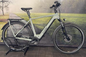 Bijna Nieuwe Cube Kathmandu Elektrische fiets - 58CM Frame, Overige merken, Ophalen of Verzenden, Zo goed als nieuw, 50 km per accu of meer