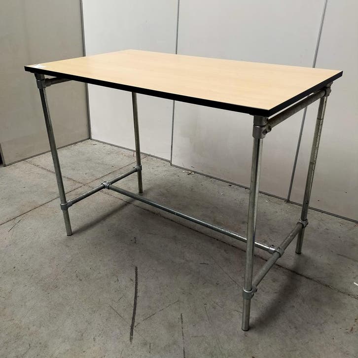 Hoge werktafel met steigerbuis frame - 108x140x80 cm, Doe-het-zelf en Verbouw, Werkbanken, Ophalen of Verzenden