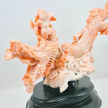 Beeld, GUERRIERO CON DRAGONE - 11 cm - CORALLO