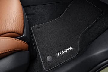 Škoda Superb 4 (3P) velours mattenset, Ophalen of Verzenden, Nieuw