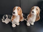 Beeldje, Elegante par de Basset Hound - 30 cm - Creamware