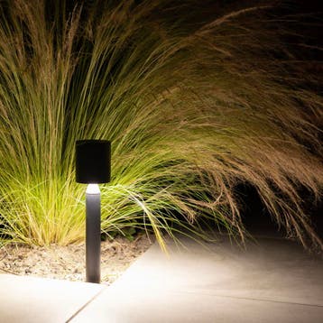 Issy Tuinlamp Zwart Small Tuinverlichting Moderne Tuinlampen, Verzenden, Minder dan 50 watt, Staande lamp, Nieuw