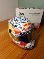 Red Bull Racing - Max Verstappen - 2022 - Scale 1/2 helmet, Nieuw