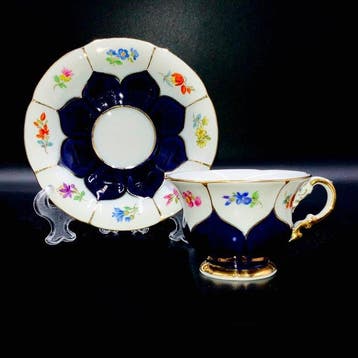 E.A.Leuteritz - Meissen - Exquisite Coffee Cup & Saucer -