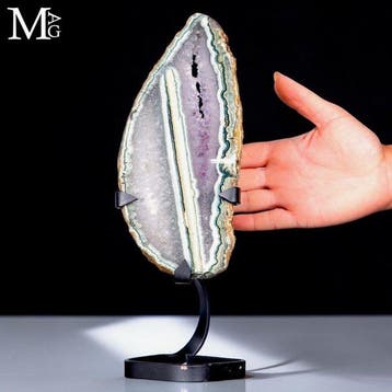 Braziliaanse amethist-geode plak Specifieke agaatformatie -